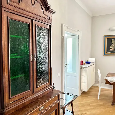 Апартаменты Casa Gregis - Museums Area - 10 Min Walk To Upper Town Бергамо